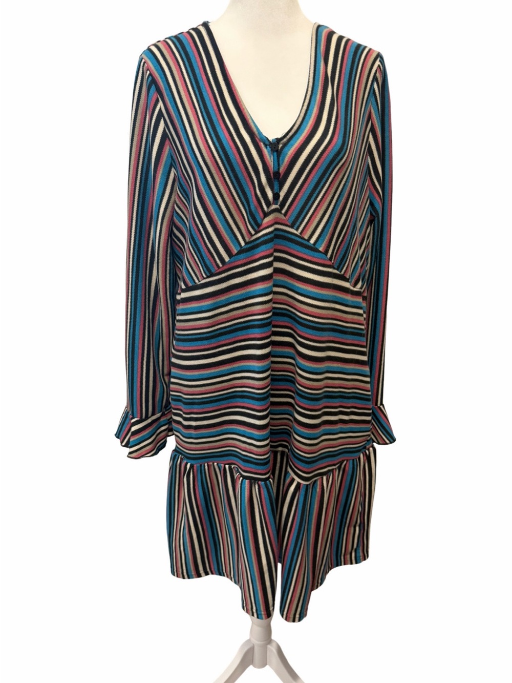 Suzanne Betro Striped V-Neck Long Sleeve Drop-Waist Dress in Multicolor. Size L